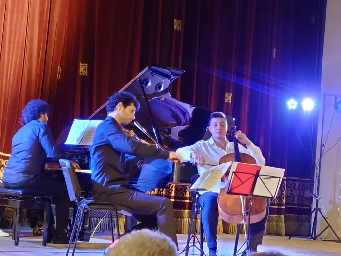 Laureați ai marelui Concurs ENESCU, pe scena de la Casino Sinaia