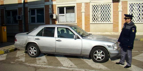 Autoturismul a fost confiscat de poliţiştii de frontieră vasluieni FOTO