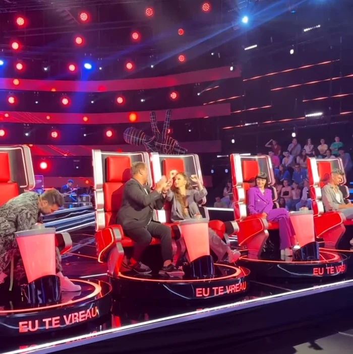 Antrenorii sunt puși pe joacă