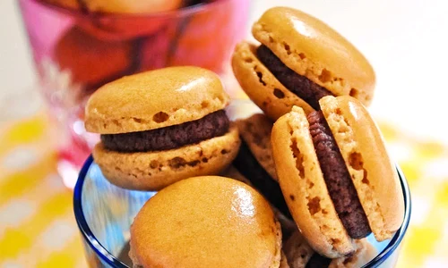macarons cu cacao jpeg