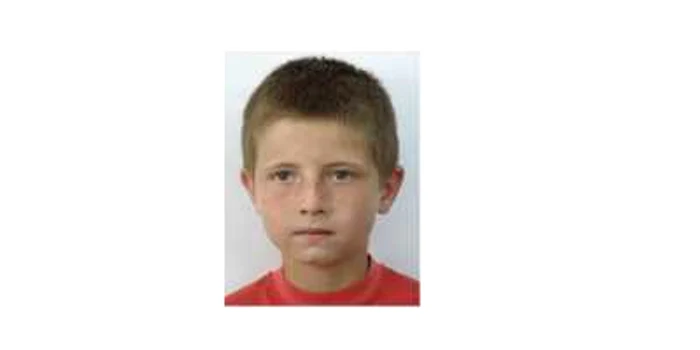 Dacă îl vedeți, sunați de urgență la Poliție!