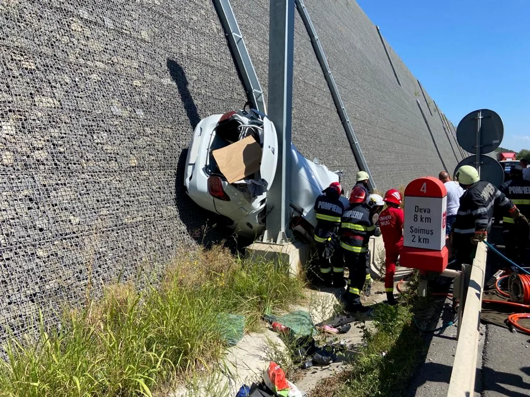 Accident rutier pe Dealul liliecilor Foto ISU Hunedoara (5) jpg