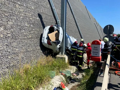 Accident rutier pe Dealul liliecilor Foto ISU Hunedoara (5) jpg