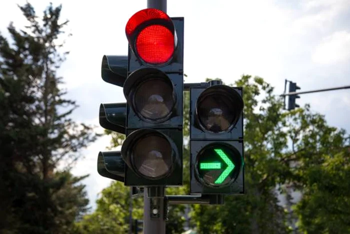 Mulți șoferi greșesc când văd acest semafor / foto: IStock