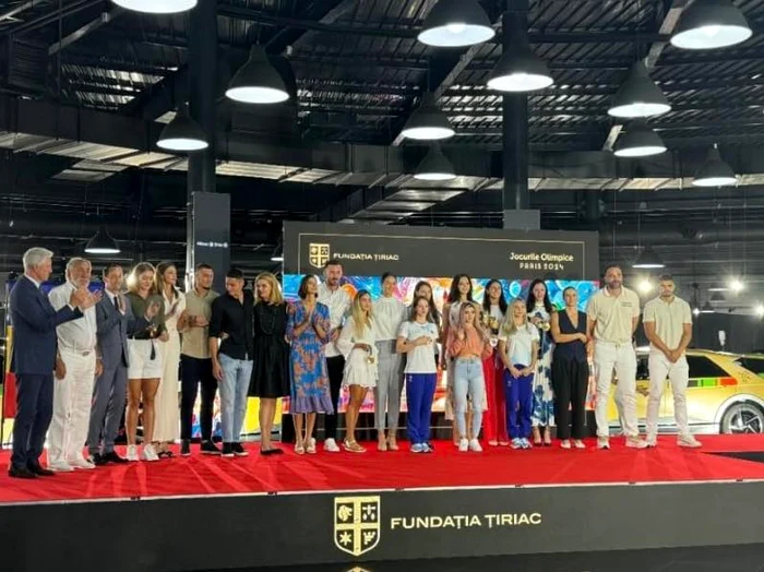 Ion Țiriac a împărțit mașinile promise FOTO: Facebook Federația Română de Gimnastică