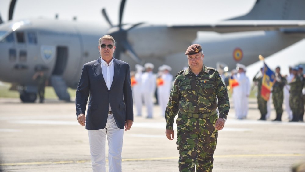Iohannis, de Ziua Aviației: Hubul pentru piloții de F-16 va conferi României poziționarea de lider regional