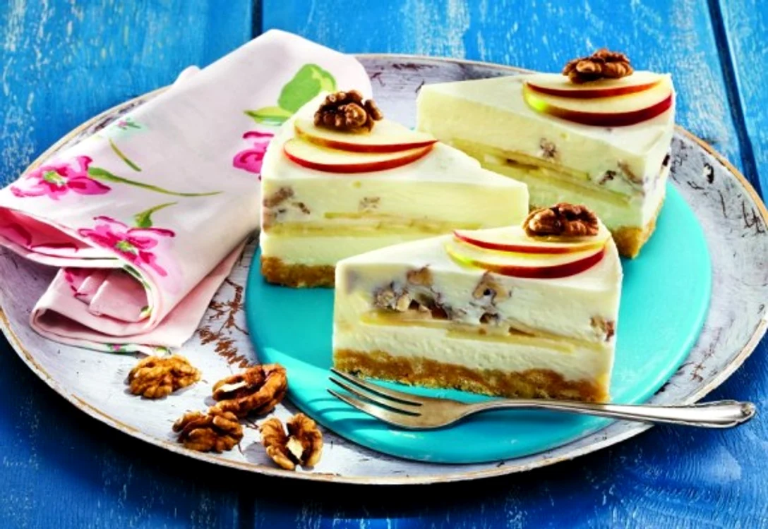 Un tort absolut delicios, care va fi o surpriza placuta pentru sarbatoritclickpoftabuna.ro