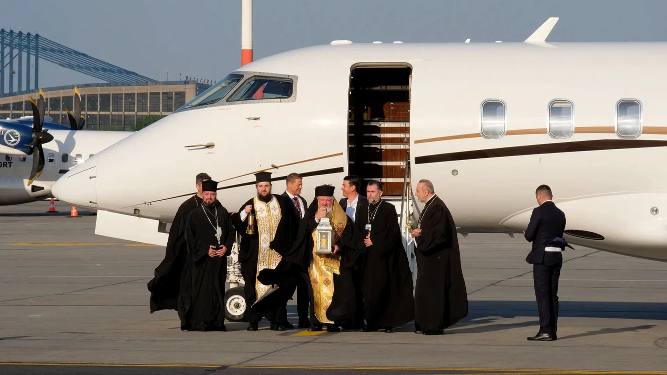 Delegația Patriarhiei Române care a adus Lumina Sfântă pentru Paștile din mai 2024