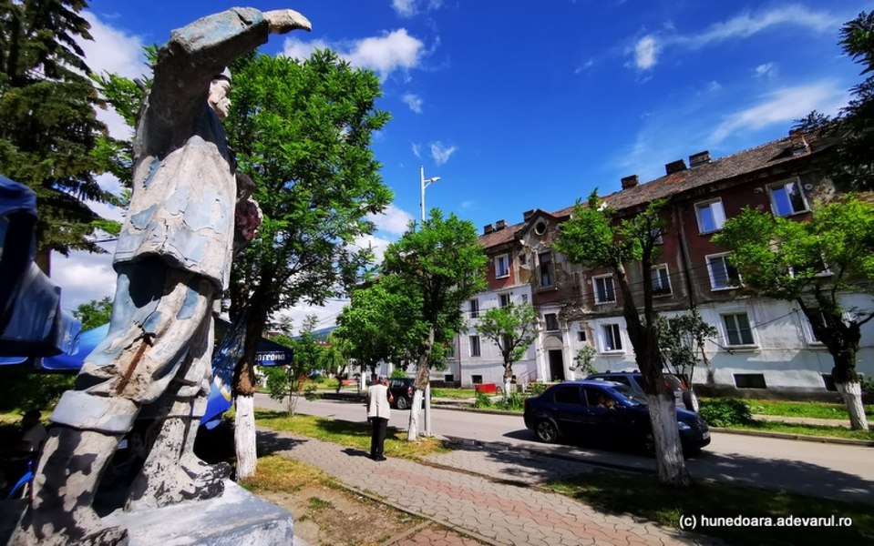Apusul orașelor izolate în ținutul cărbunelui. Doar 100.000 de români mai trăiesc în Valea Jiului VIDEO