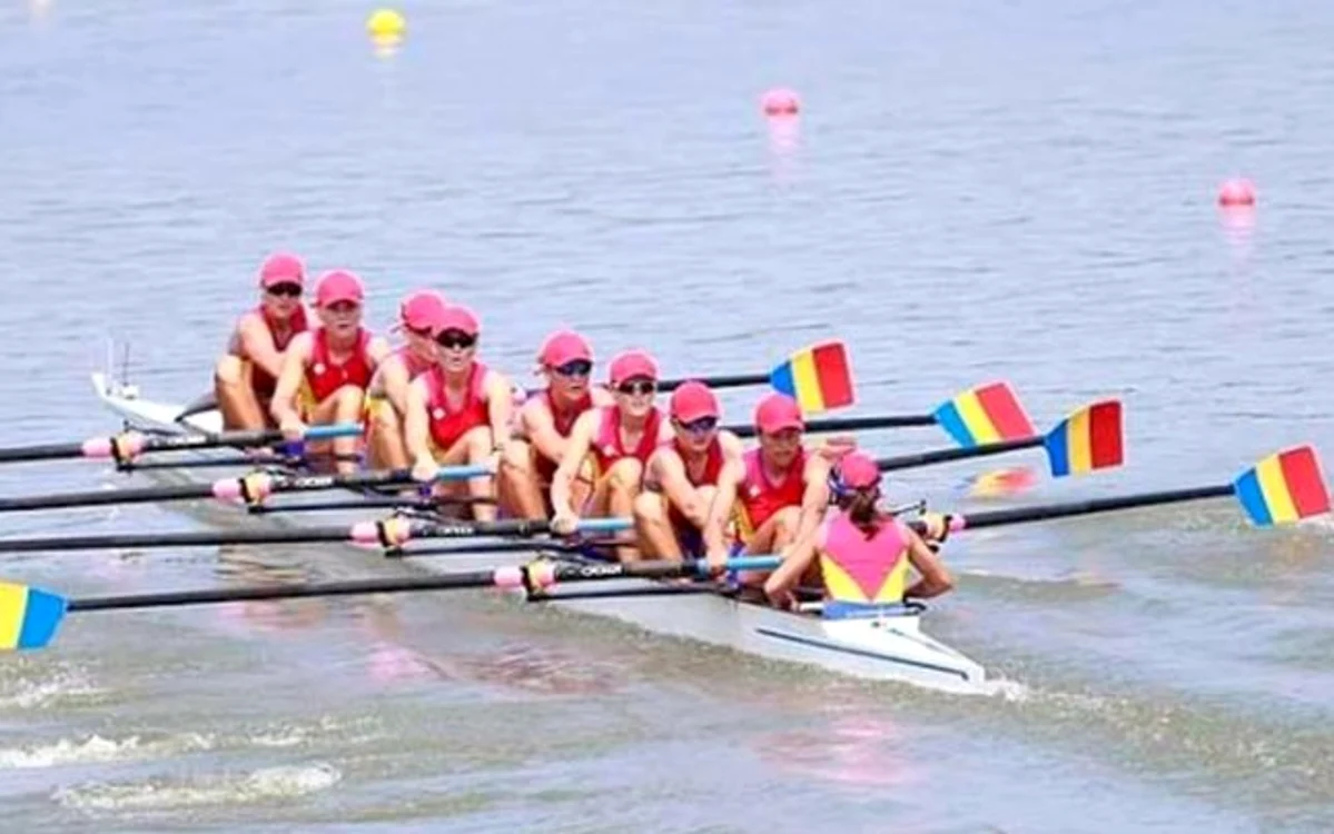 
    Barca de 8+1 a României  