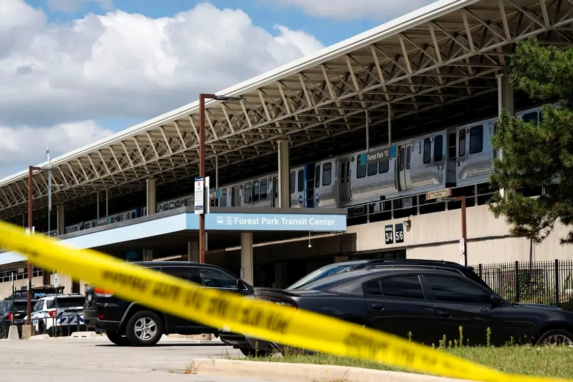 Patru oameni au fost împușcați mortal într-un tren la periferia orașului Chicago FOTO NBC News