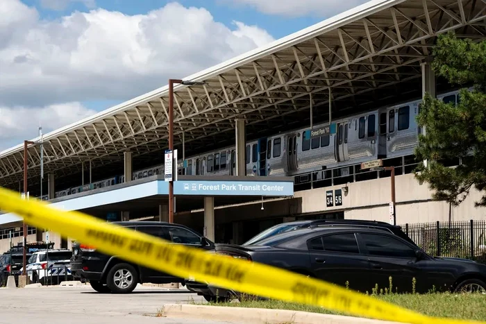 Patru oameni au fost împușcați mortal într-un tren la periferia orașului Chicago FOTO NBC News