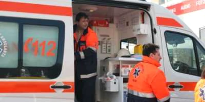 Răniţii au fost transportaţi de urgenţă la spital