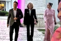 Andreea Esca a îndurat frigul și vântul într-o rochie cu mânecă scurtă și a fost mereu cu zâmbetul pe buze   
