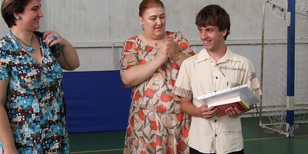 Bogdan Matei - orfan şi absolvent al Centrului Şcolar pentru Educaţie Incluzivă Albatros Constanţa care dă admitere la Matematică