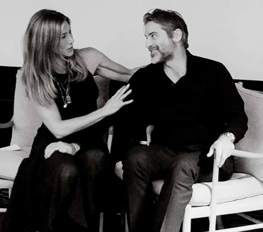 Jennifer Aniston și-a confirmat relația cu noul ei iubit, Jim Curtis / foto: Instagram