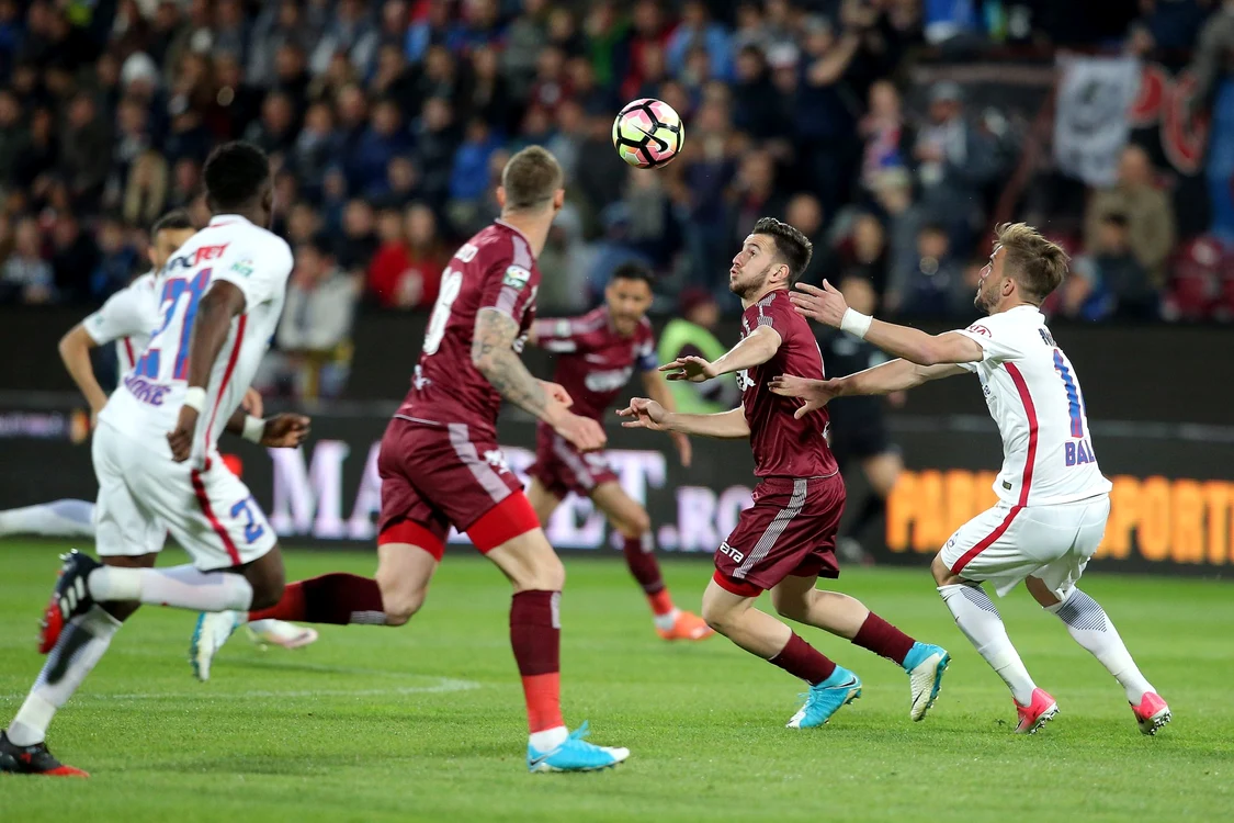 
    CFR Cluj şi FCSB sunt principalele candidate la câştigarea titlului  