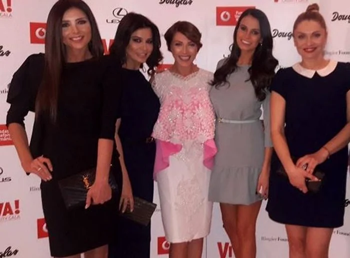 Vedetele s-au întrecut în ținute la petrecerea Viva!