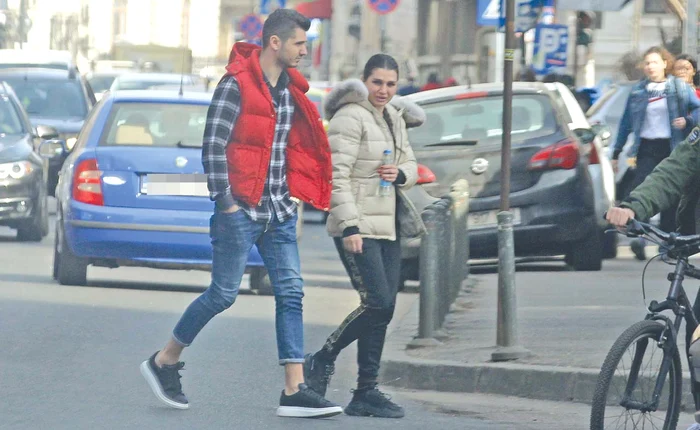 
    Elena Băsescu și-a luat șofer care să-i ducă copiii la grădiniţă și la școală  