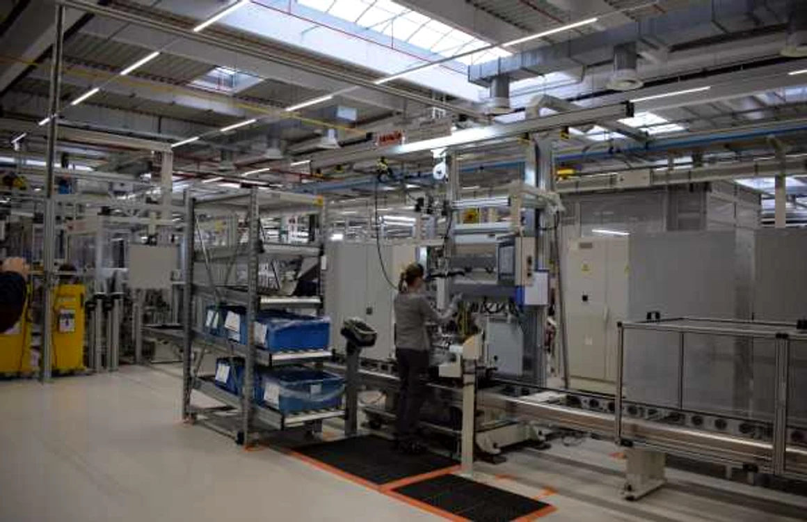 investitie daimler sebes