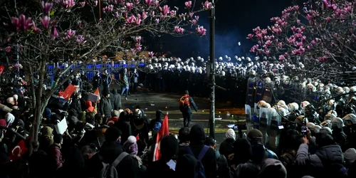 proteste istanbul/ FOTO: X@kalmantibs
