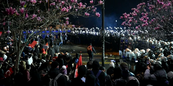 proteste istanbul/ FOTO: X@kalmantibs