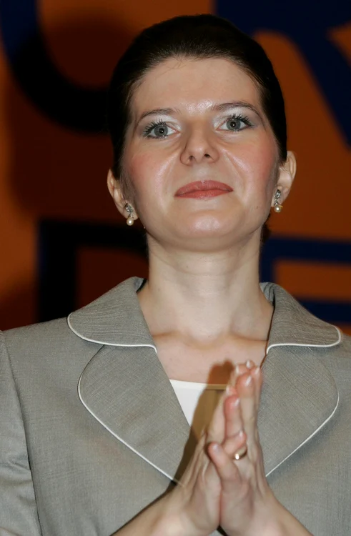 Fostul ministru al tineretului, Monica Iacob-Ridzi, a făcut cerere de grațiere