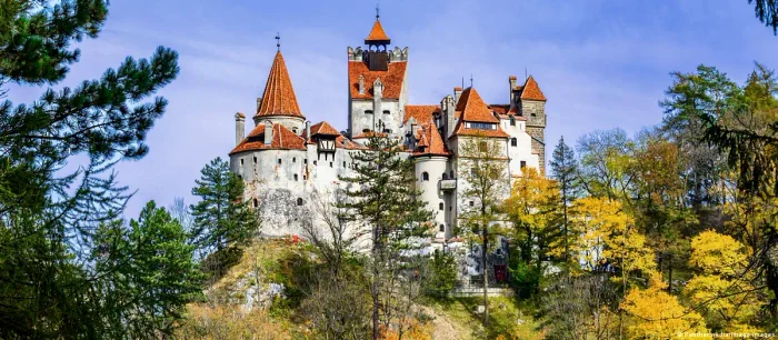 Castelul Bran, una din cele mai cunoscute destinaţii turistice din România