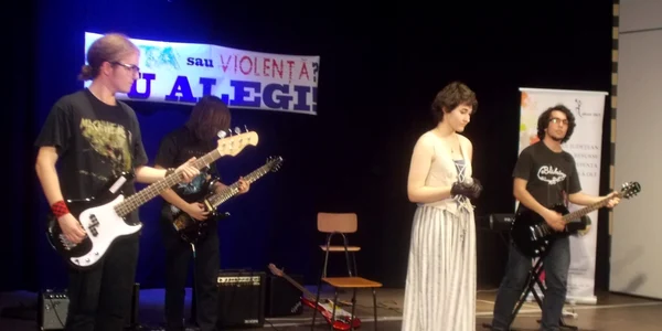 arta sau violenta