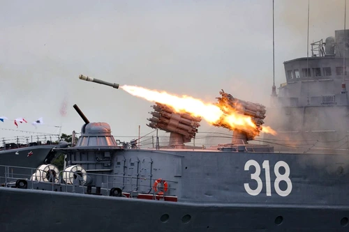 Rachete hipersonice - imagine de la parada de ziua marinei în Rusia FOTO Profimedia