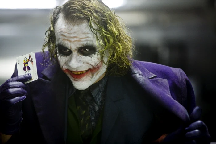 Actorul Heath Ledger, în rolul Jokerului, a murit în urma unei supradoze accidentale de analgezice şi alte medicamente FOTO outnow.ch