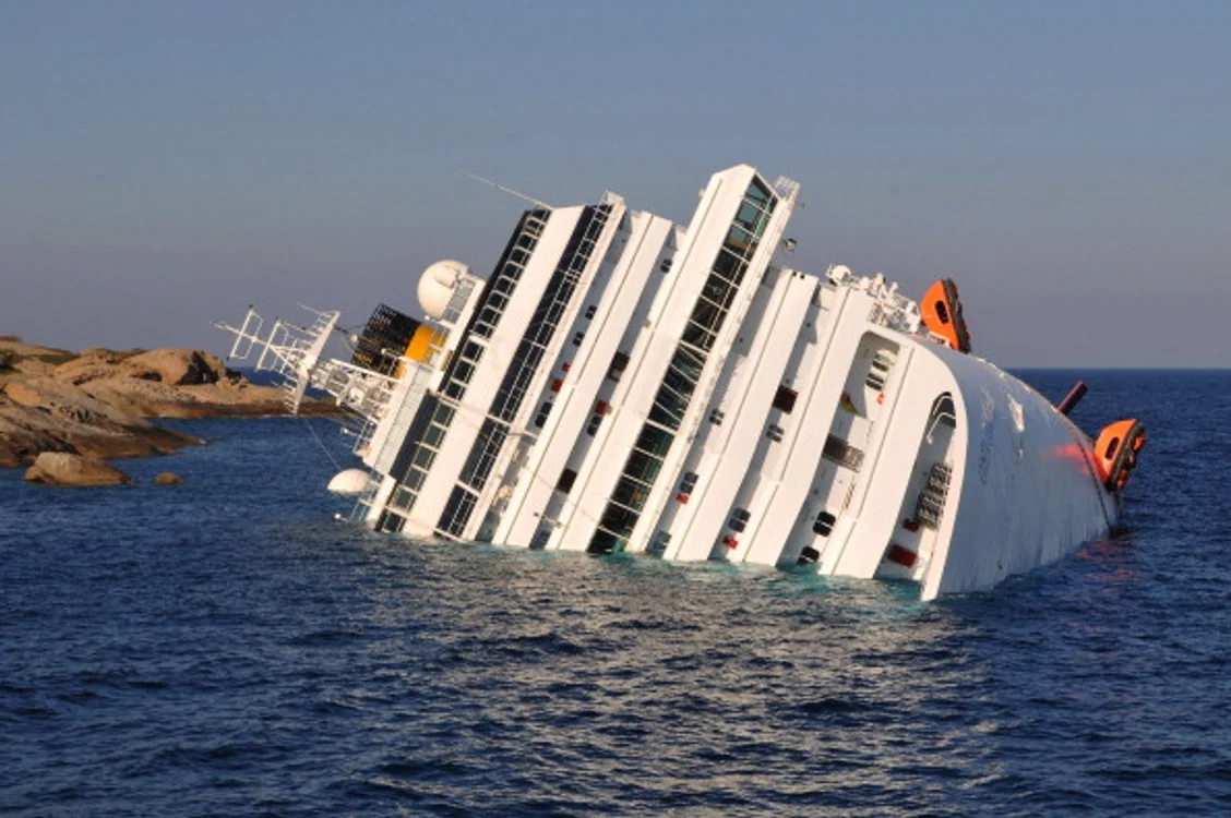 Nava de croazieră Costa Concordia FOTO: Adevărul