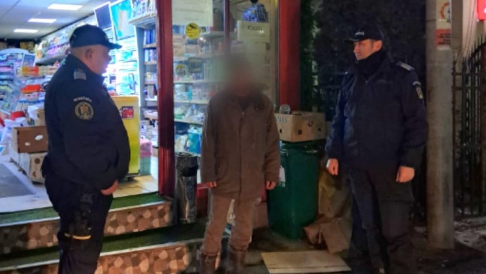 Un tânăr dat dispărut în urmă cu nouă ani, găsit de jandarmi pe o stradă din Câmpulung