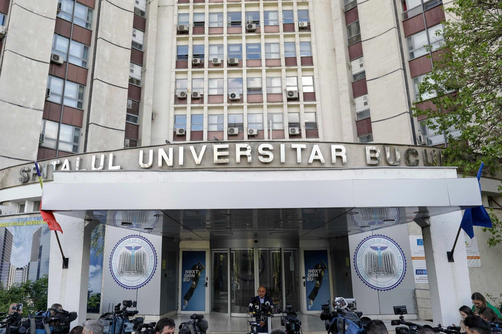 Infirmieră de la Spitalul Universitar, bătută pe stradă de o femeie care o acuza că i-ar fi „omorât” soțul și copilul în pandemie