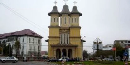 Buzău: Şapte mii de pelerini, aşteptaţi duminică la sfinţirea Catedralei Arhiepiscopale din Buzău