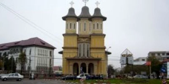 Buzău: Şapte mii de pelerini, aşteptaţi duminică la sfinţirea Catedralei Arhiepiscopale din Buzău