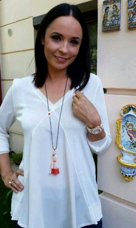 
    În urmă cu mulţi ani, Andreea Marin a fost nevoită să poarte acelaşi sacou, zile în şirFoto: Captură Kanal D  