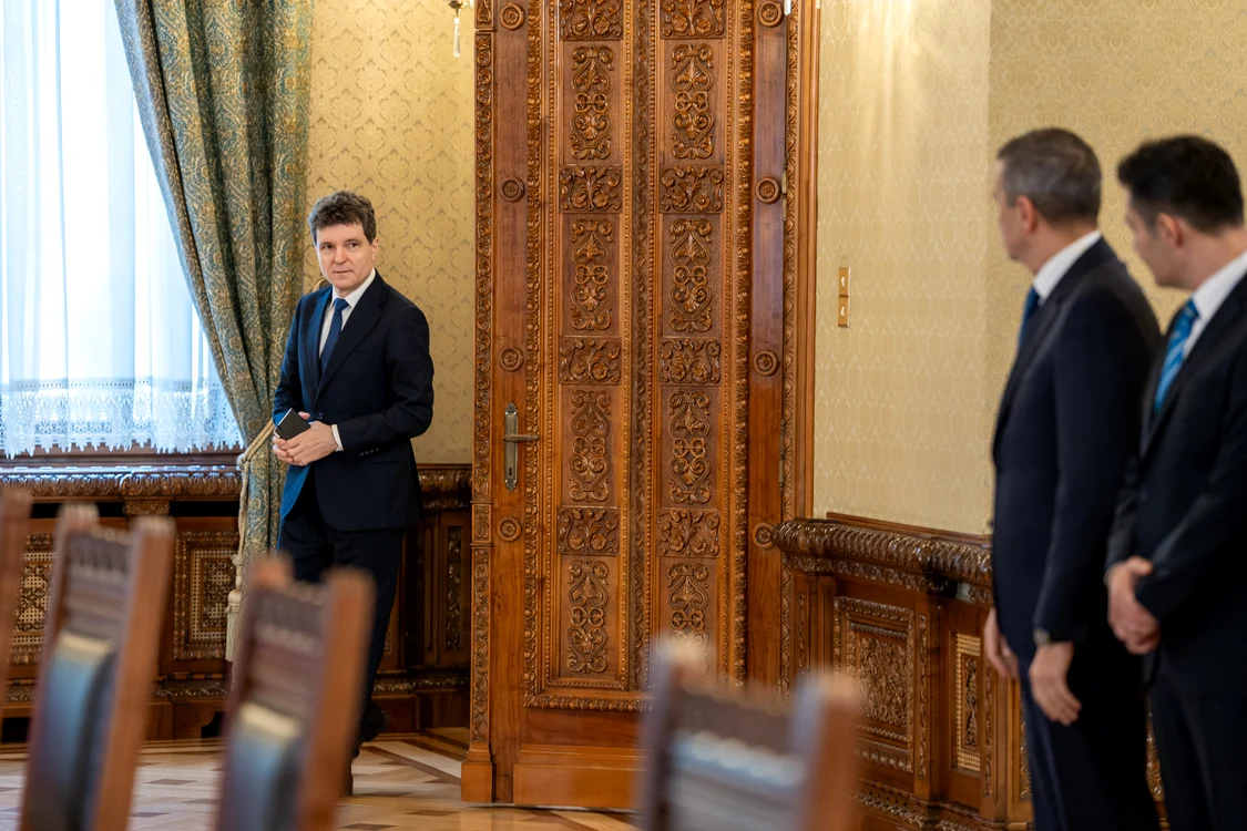 Președintele Nicușor Dan întâmpină la Palatul Cotroceni delegația PSD