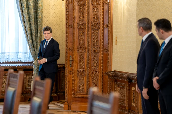 Președintele Nicușor Dan întâmpină la Palatul Cotroceni delegația PSD
