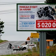 Anunțuri de recrutare în regiunea Leningrad FOTO EPA EFE jpg