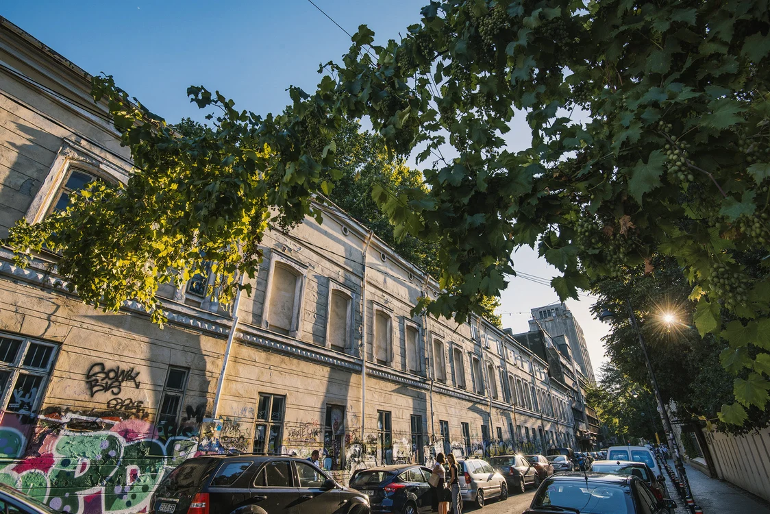 Cu bastonul prin București jpeg