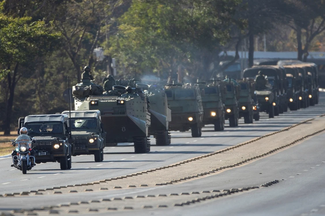 Paradă militară Bolsonaro FOTO EPA-EFE
