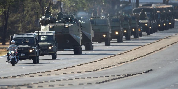 Paradă militară Bolsonaro FOTO EPA-EFE