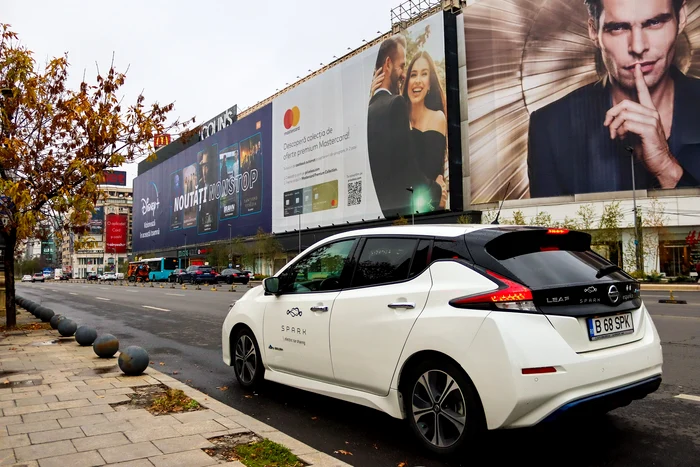 foto mașină electrică de închiriat Spark