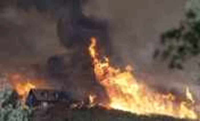 Stare de urgenţă în California din cauza incendiilor de vegetaţie FOTO AP