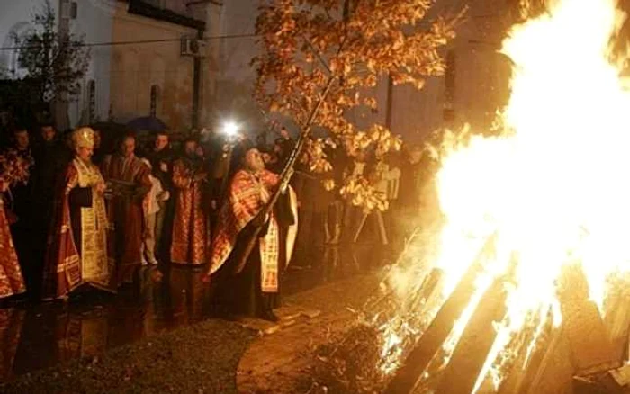 Sârbii au aprins "badjnakul" în Ajunul Crăciunul