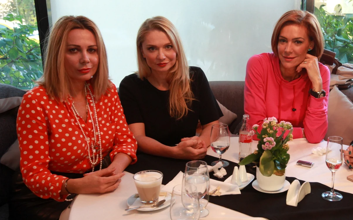 
    Dana Săvuică, Cristina Cioran şi Roxana Ciuhulescu au fost prezente la evenimentul de azifotografii: Roberto Sălceanu  
