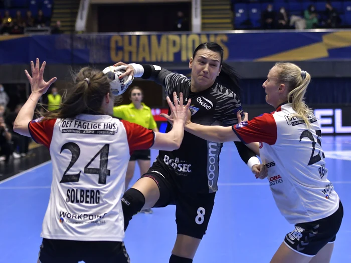 Cristina Neagu e golghetera fazei grupelor în Liga Campionilor (FOTO: Sportpictures)