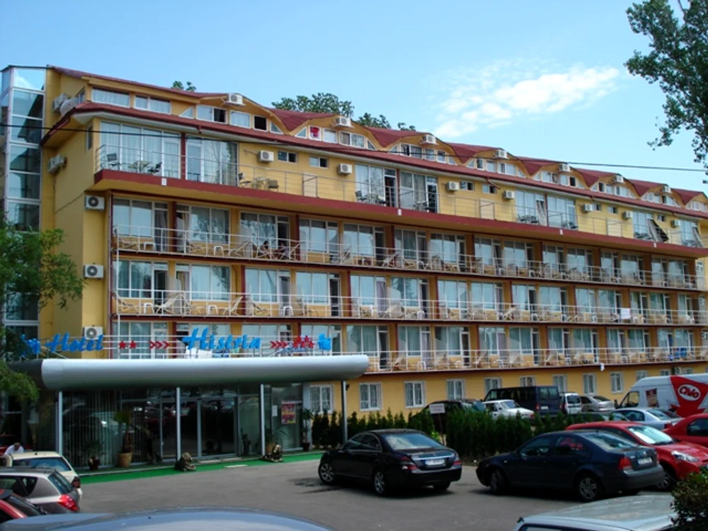 Intervenţia la Hotelul Histria a fost îngreunată de vânt şi de ploaie