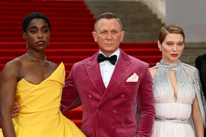 Lashana Lynch, Daniel Craig şi Lea Seydoux, la premiera filmului "Nu e vreme de murit" FOTO Profimedia